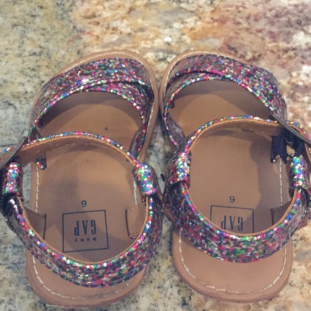 GAP sandals - Picture 3 of 3